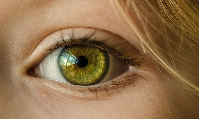 Apakah Retina Mata Bisa Lepas? Cek Di Sini Selengkapnya!