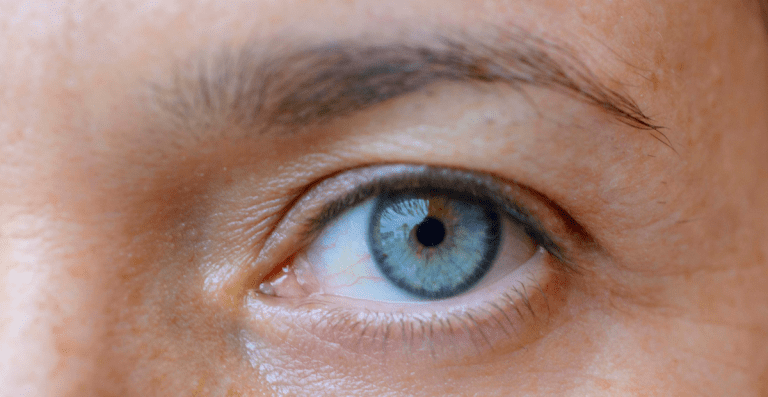 Phakic IOL vs LASIK, Mana yang Lebih Tepat untuk Anda?