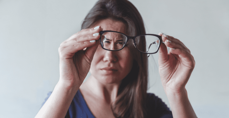 5 Kriteria Pasien yang Cocok Phakic IOL daripada LASIK